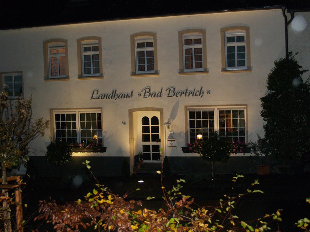 Landhaus Bad Bertrich Exterior foto